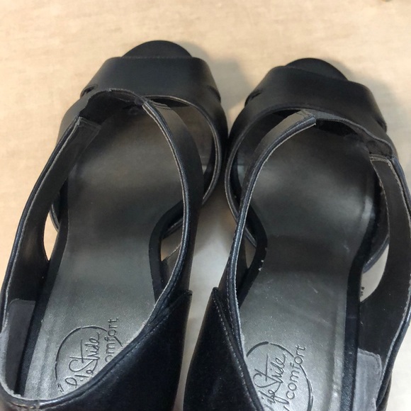 Black straps heels - WIDE - Picture 5 of 6